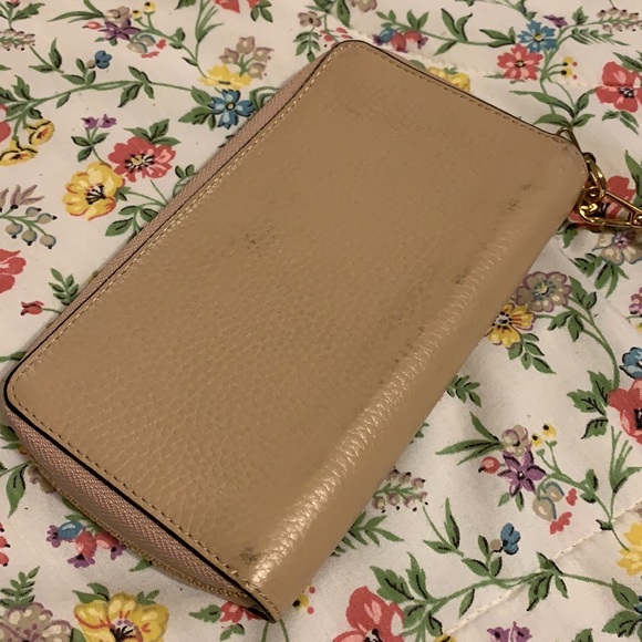 Michael Kors Wristlet Wallet Phone Holder - Picture 4 of 7